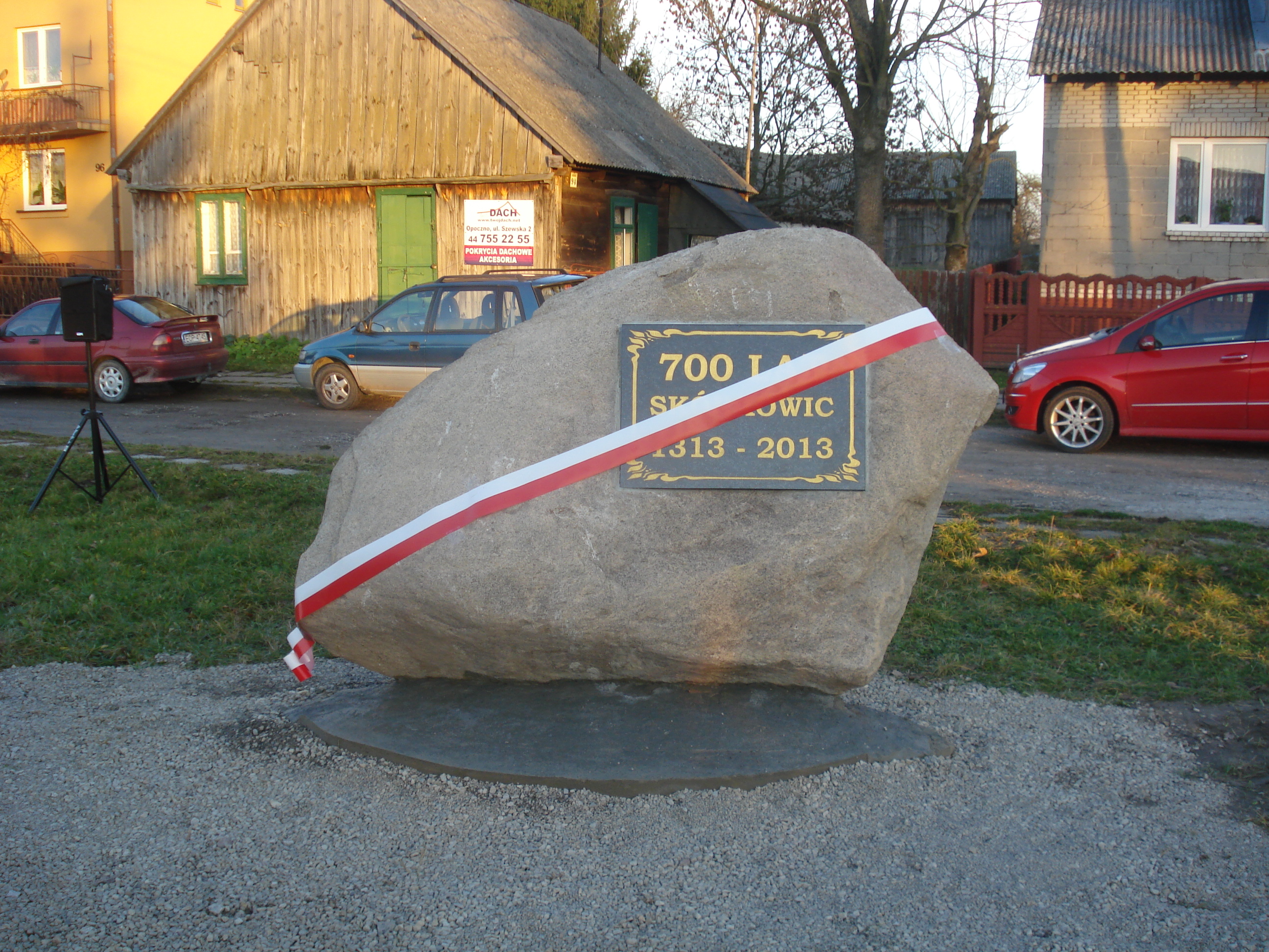Obelisk w Skórkowicach (700 lat)