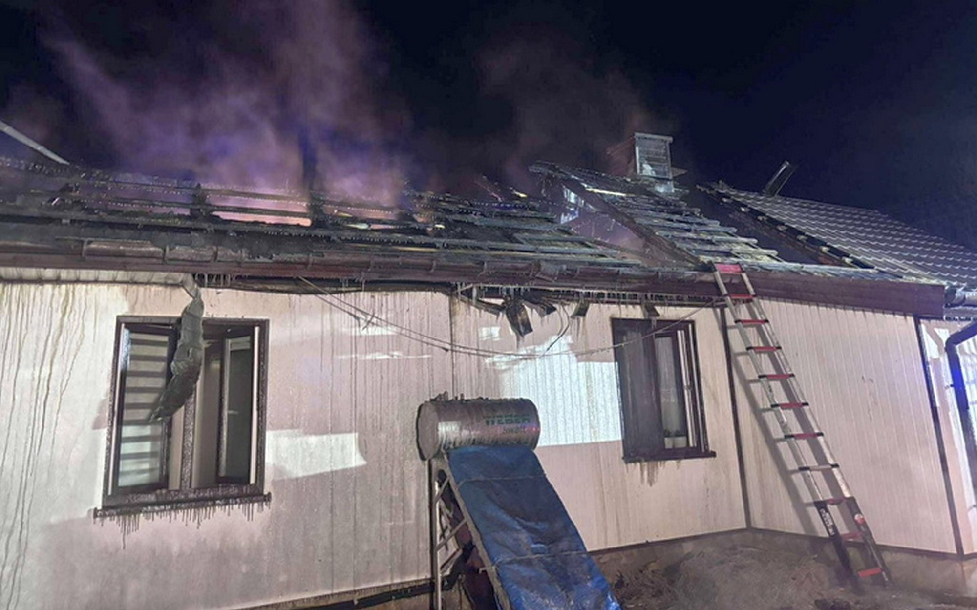 Pożar domu w Topolicach